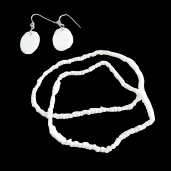 Vintage White Seed Bead Bracelets & Natural White Shell Dangle Earrings - Picture 4 of 6